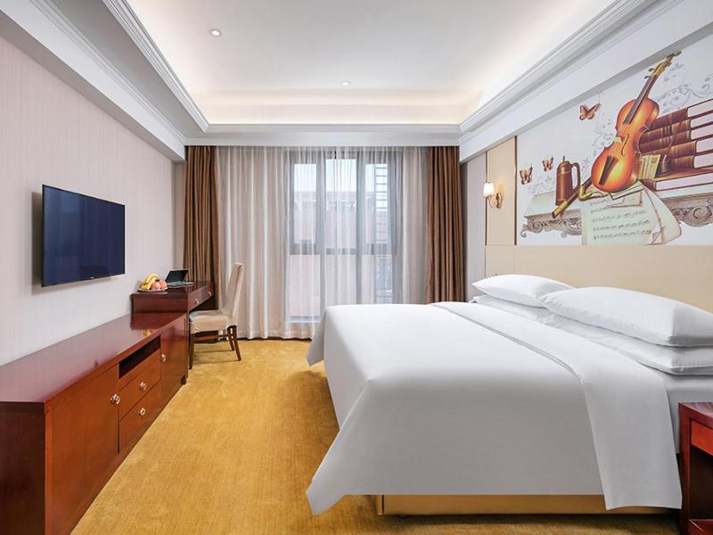 Vienna Hotel Hangzhou Yuhang Linping Exterior photo